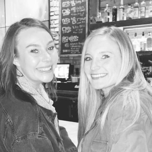 Meet your Posher, Nicole - Picture 1 of 1